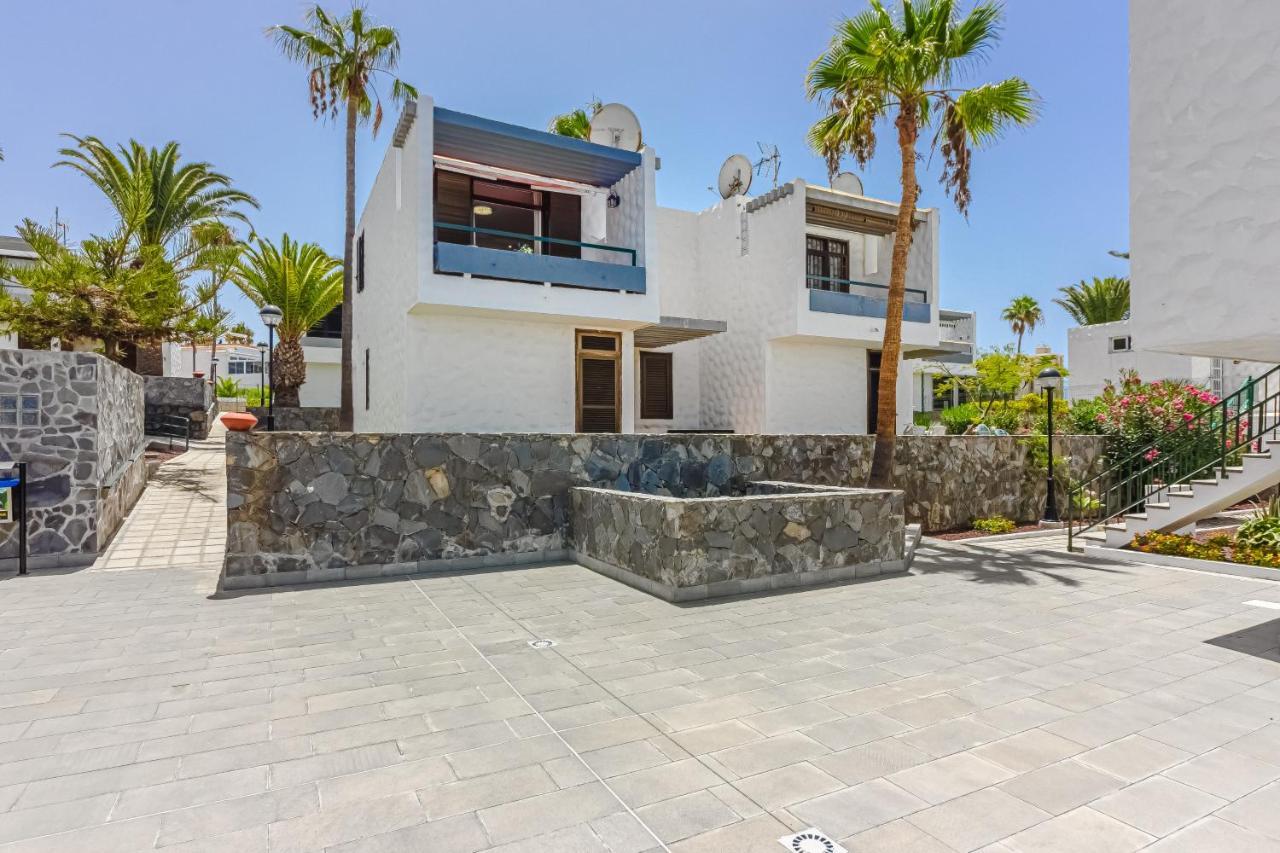 Apartment Apart America - 150 Meters From The Beach, Free Wi-Fi Arona  Dış mekan fotoğraf
