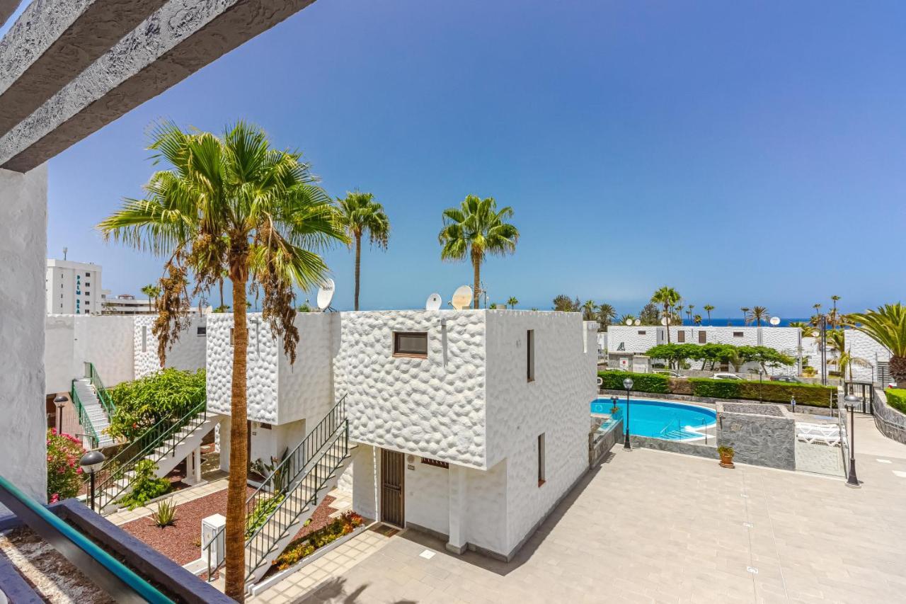 Apartment Apart America - 150 Meters From The Beach, Free Wi-Fi Arona  Dış mekan fotoğraf