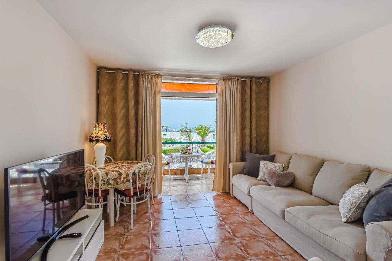 Apartment Apart America - 150 Meters From The Beach, Free Wi-Fi Arona  Dış mekan fotoğraf