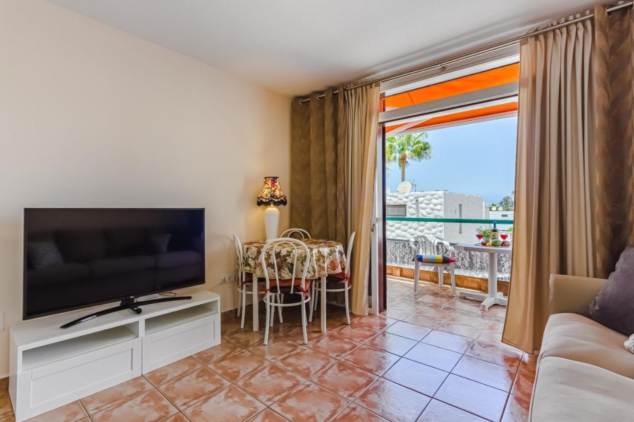 Apartment Apart America - 150 Meters From The Beach, Free Wi-Fi Arona  Dış mekan fotoğraf